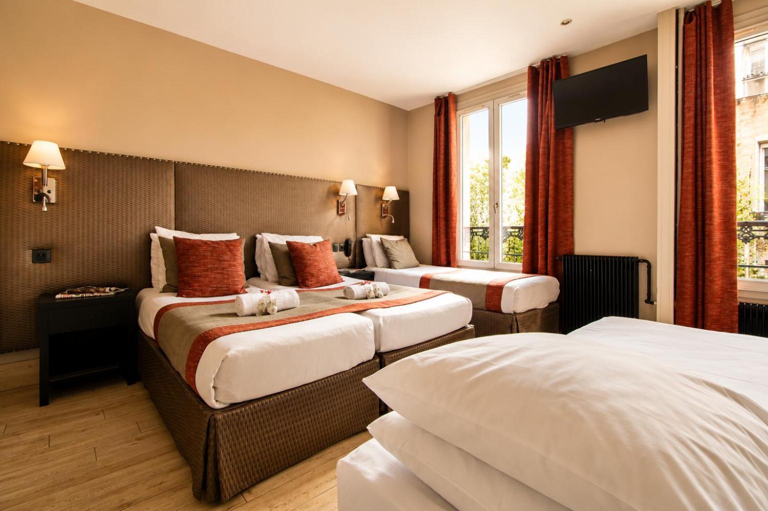 Quintuple Room