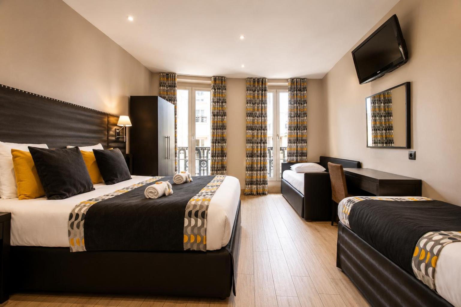 Quintuple Room
